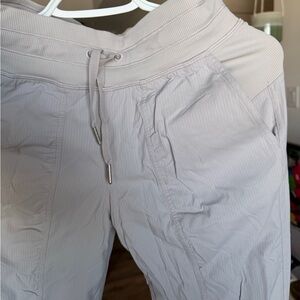 Lululemon Women’s Light Gray Joggers